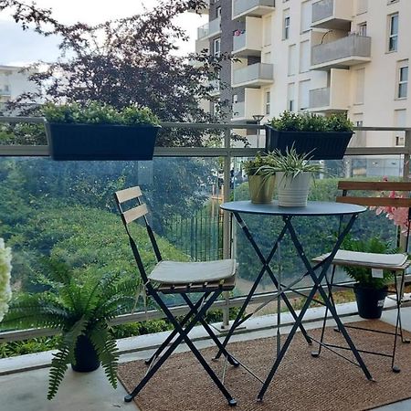 Apartament Studio Charmant Cergy Le Haut Au Pied De La Gare ! Parking Prive ! Zewnętrze zdjęcie