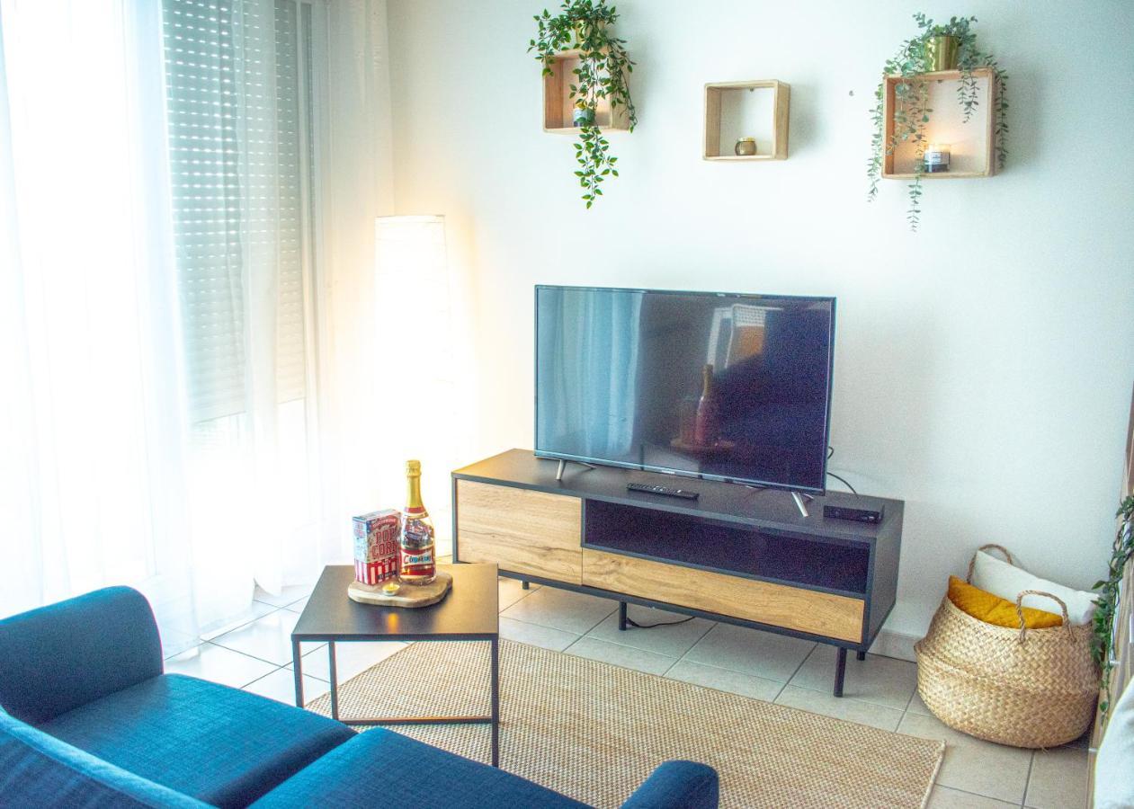 Apartament Studio Charmant Cergy Le Haut Au Pied De La Gare ! Parking Prive ! Zewnętrze zdjęcie