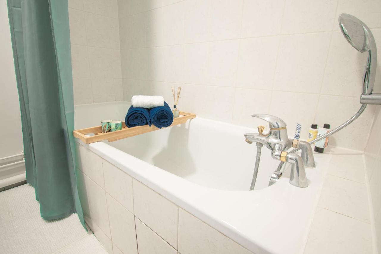 Apartament Studio Charmant Cergy Le Haut Au Pied De La Gare ! Parking Prive ! Zewnętrze zdjęcie