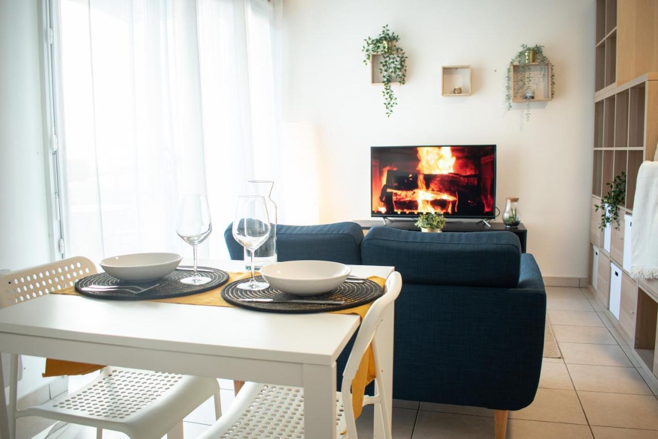 Apartament Studio Charmant Cergy Le Haut Au Pied De La Gare ! Parking Prive ! Zewnętrze zdjęcie